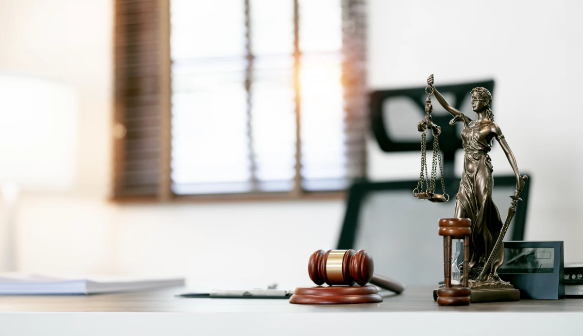 Le dol en droit des contrats : une présentation approfondie
